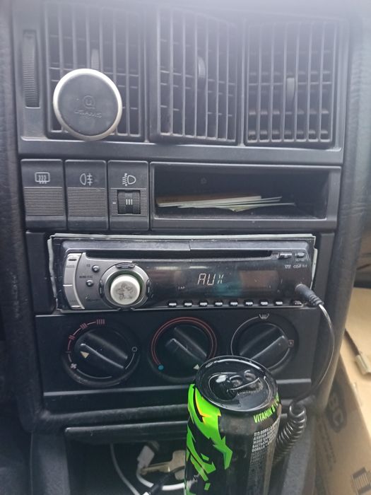 Магнитола оригинал аукс диски