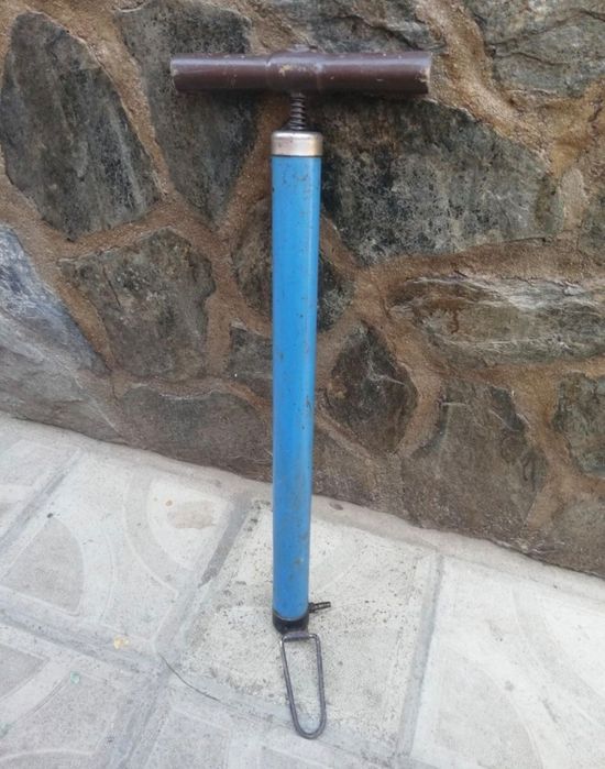 Помпа ръчна.  ..