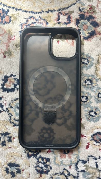 Чехлы на айфон 13