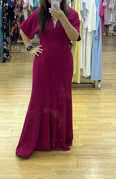 Продаю новое вечернее платье