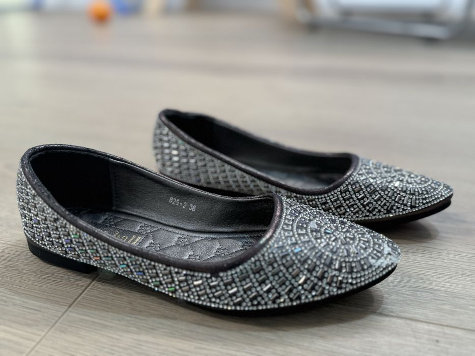 Продам балетки из бисера