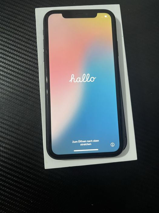 iPhone 11 , black , 128gb