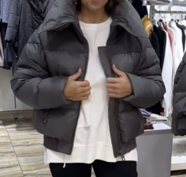 Стильняя теплая куртка