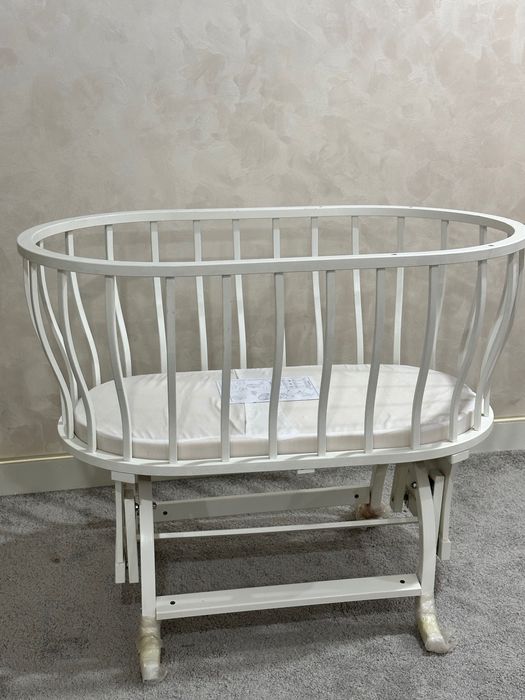 Bolalar belanchagi krovatkasi