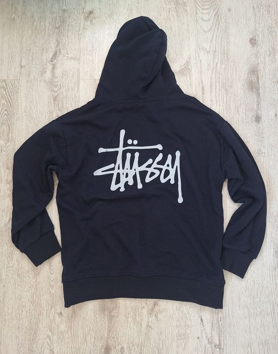 Слуичъри bershka, zara, stussy