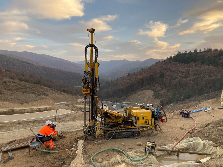 Сондажи за вода,термопомпи,геофизика !!!