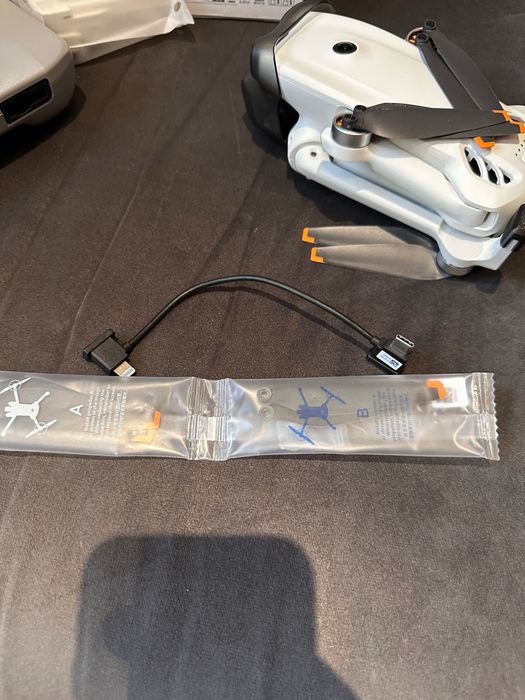 дрон dji lito 1 перфектен в гаранция плюс батерия и хъб