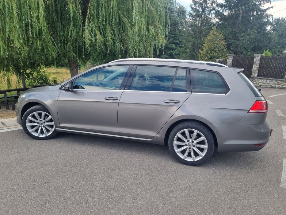 Vând Golf 7 1.6 TDI 110 Highline euro 6( 2 x rânduri de jante)
