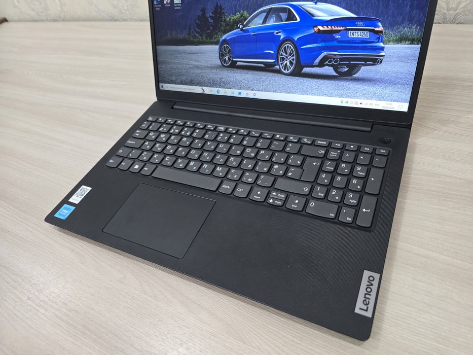 Lenovo IdeaPad, Ram 4Gb, SSD 256Gb, Full HD IPS