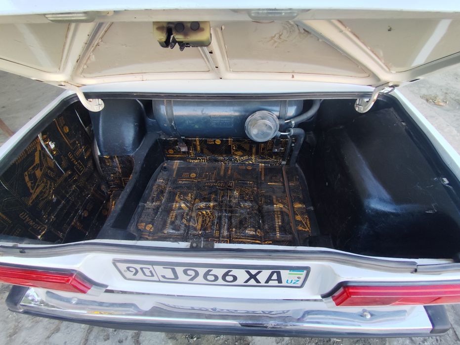 Vaz 2107 сотилади