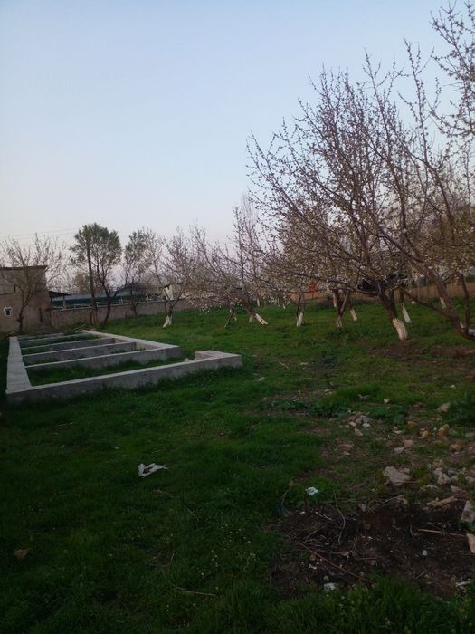 Бўш ер майдон сотилади