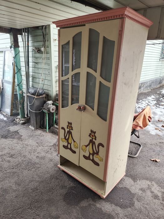 Продам шкафы в детскую