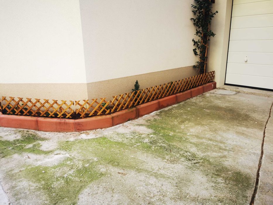 Дървена декоративна ограда