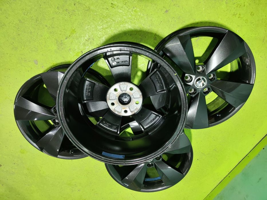 17 5x112 Skoda лети джанти 5х112 шкода