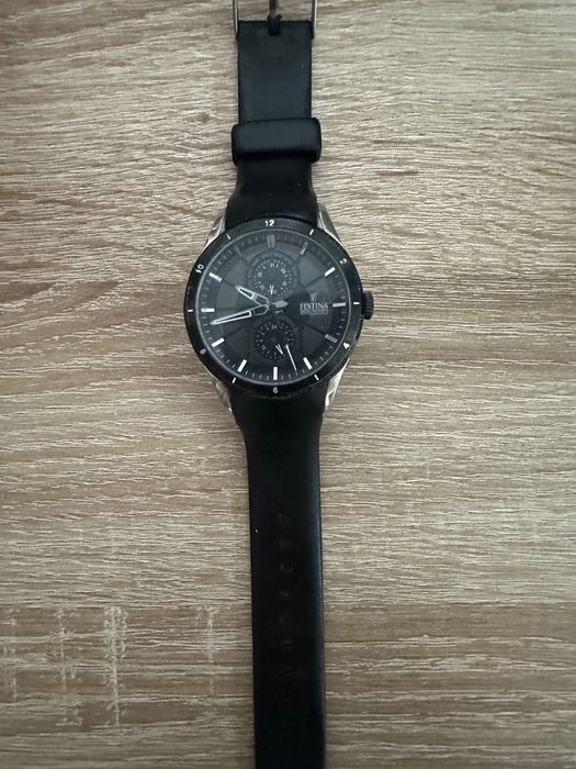Часовник Festina