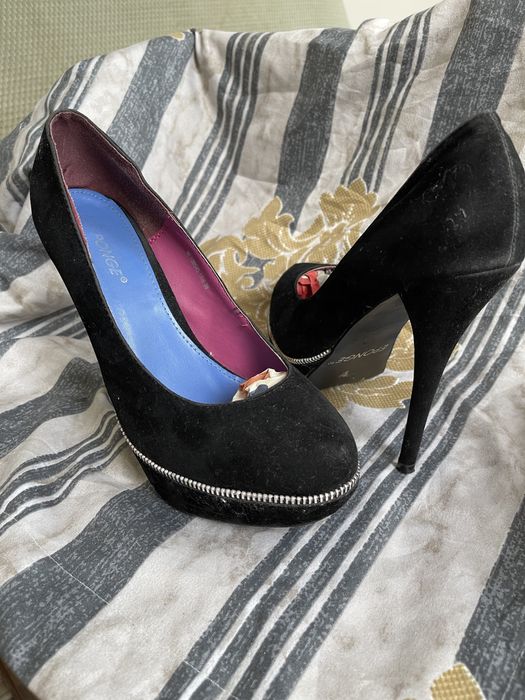 Incaltaminte pantofi sandale cu toc sau platforma