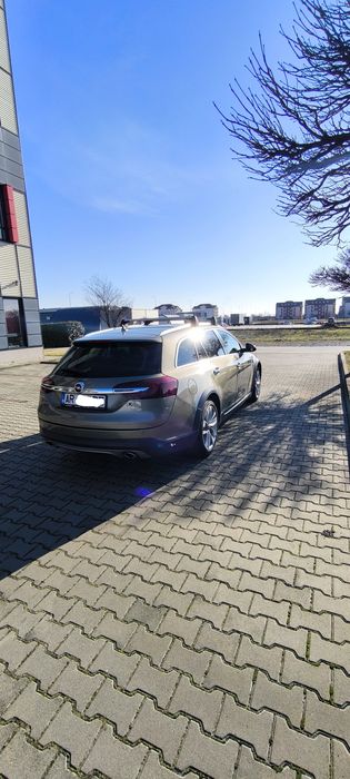 Opel Insignia Country Tourer 4x4 2.0 diesel 195 cp