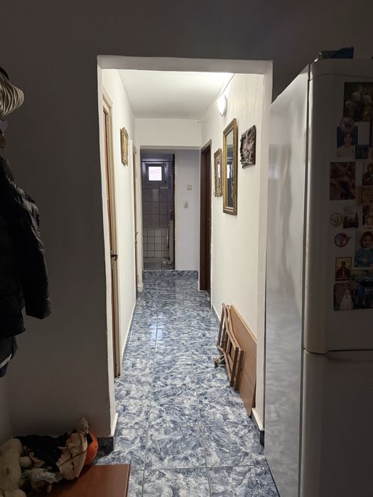 Vand apartament 3 camere