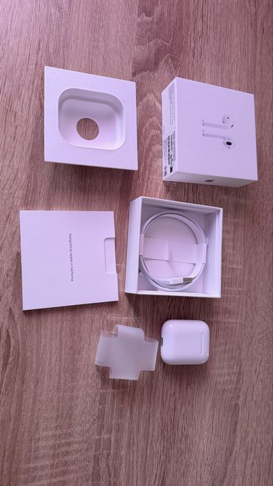 Airpods2 A2031 cu Charging Case  - bateria tine 5-6h
