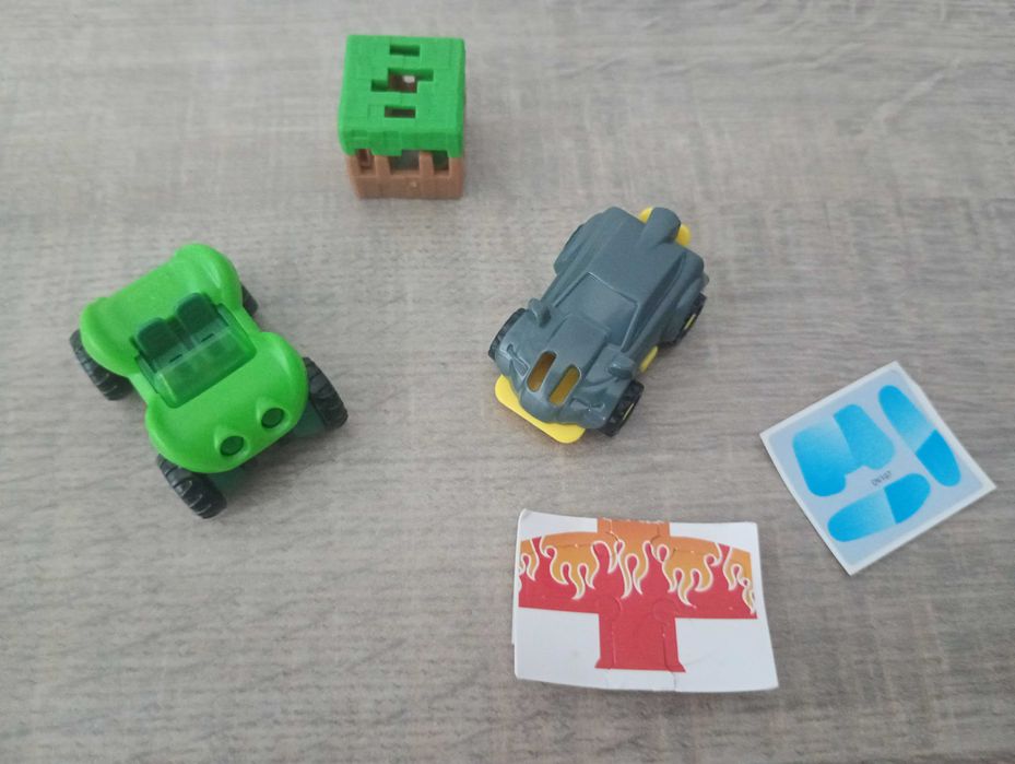 Играчки от яйца Киндер/ Kinder от различни серии и години