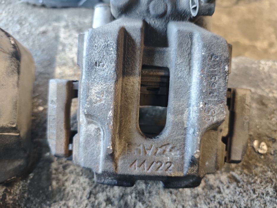 Спирачки e92, e91, e90, e93 335i/d апарати и дискове