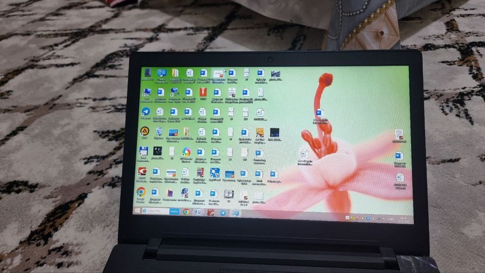 Noutbuk sotiladi telefonga ham almashaman