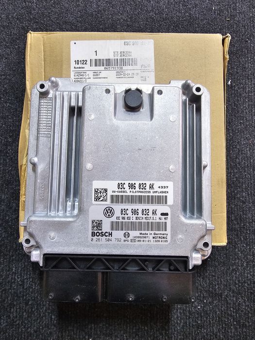 ecu motor nou original volkswagen golf 1.4tsi

cod oe: 03c 906 032 ak