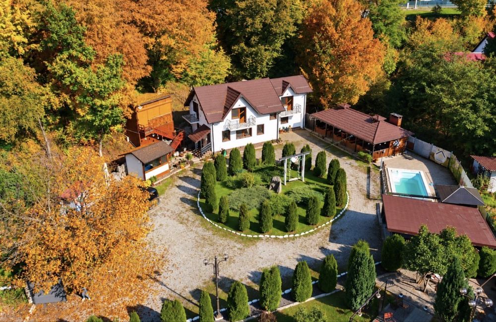 Inchiriez Cabana Casa Family Avrig pentru Revelion 2027 | 12 persoane | Jacuzzi, Foișor, Biliard