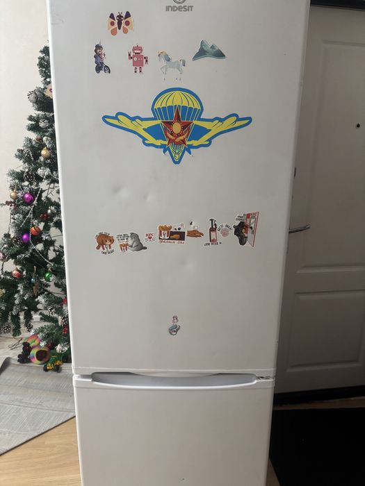Продам холодильник