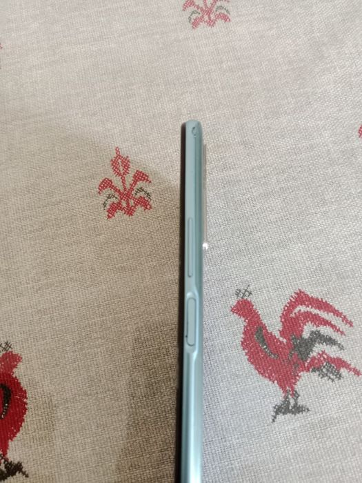 Продам телефон!!