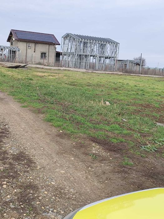 Loturi de 500 mp. teren intravilan pentru constructii P+1