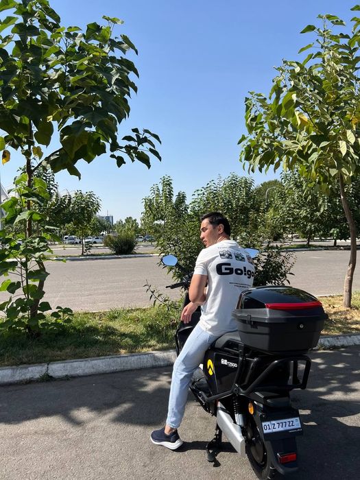 Skuter sotiladi Srochno tok bilan