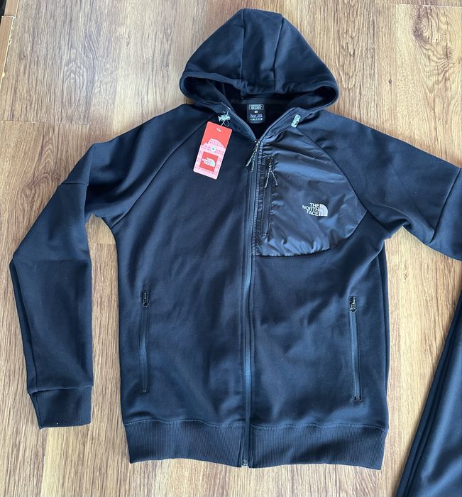 Мъжки,памучен,черен екип The North Face с ципове на джобовете