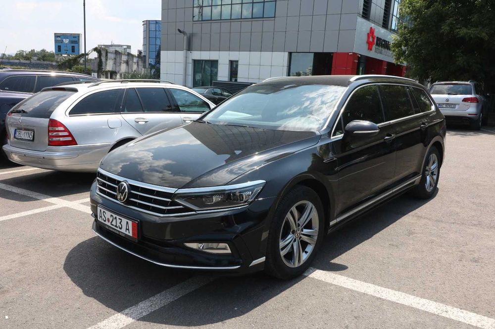 VOLKSWAGEN Passat 2022