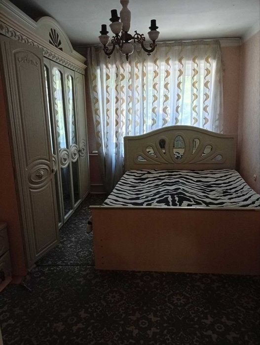 Dom radio orqasida 3 xonali uy ijaraga beriladi