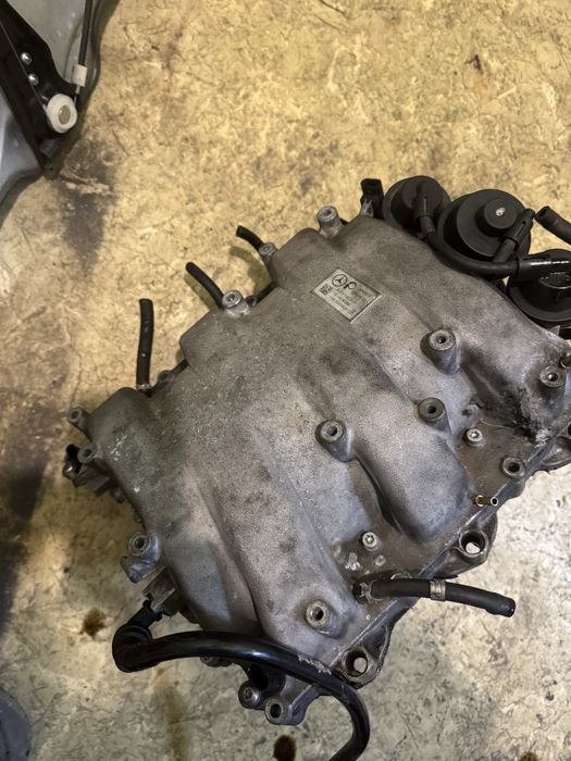 Всмукателен колектор за Mercedes 272 мотор