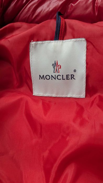 Елек MONCLER червен