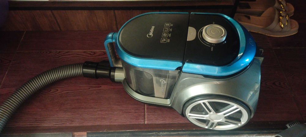 Пылесосы медиа  б/у