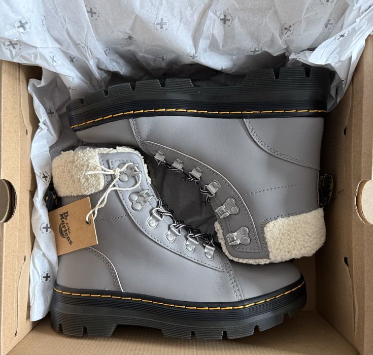 Dr. Martens Combs Faux Fur-Lined Utility Boots ОРИГИНАЛ дамски боти 37