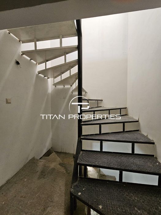 Продава се Къща в Варна, Виница - 350 кв.м за 1000 €/кв.м - Снимка #15