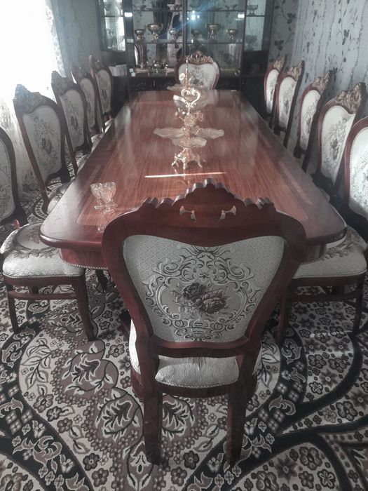 Mebel stol stul sotiladi
