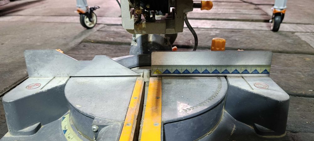 торцовочная пила. Tarsofka 254 ineco BM2S18004