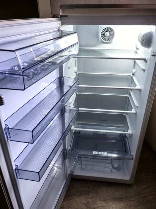 Хладилник с камера  BEKO