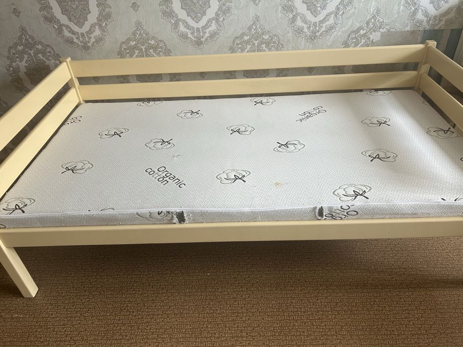 Продам кровать, детская подростковая!