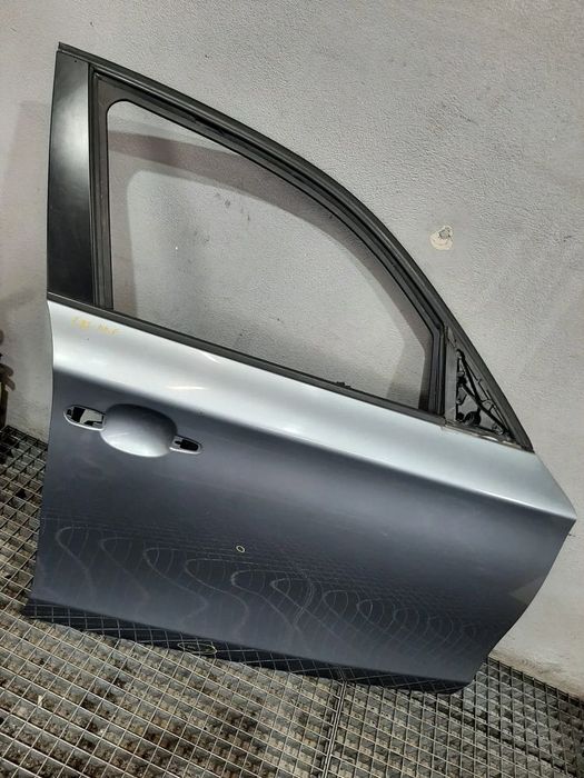 usa portiera dreapta fata   bmw seria 1 e87