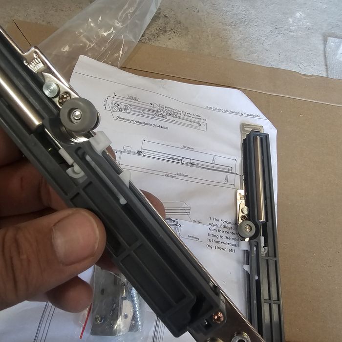 Доводчик для шкафов SFT-002R