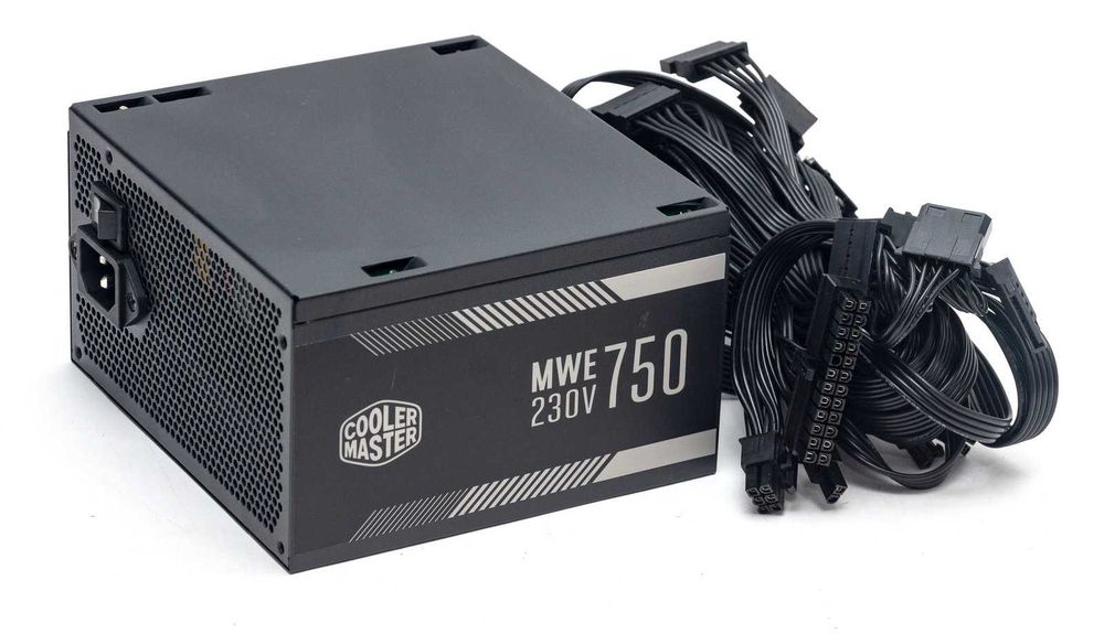 Блок питания Cooler Master 750 Вт