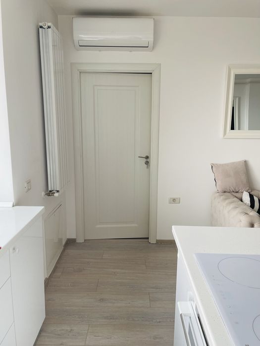 Inchiriez apartament