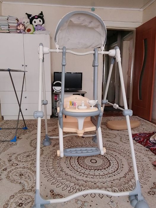 Продам детскую качелю