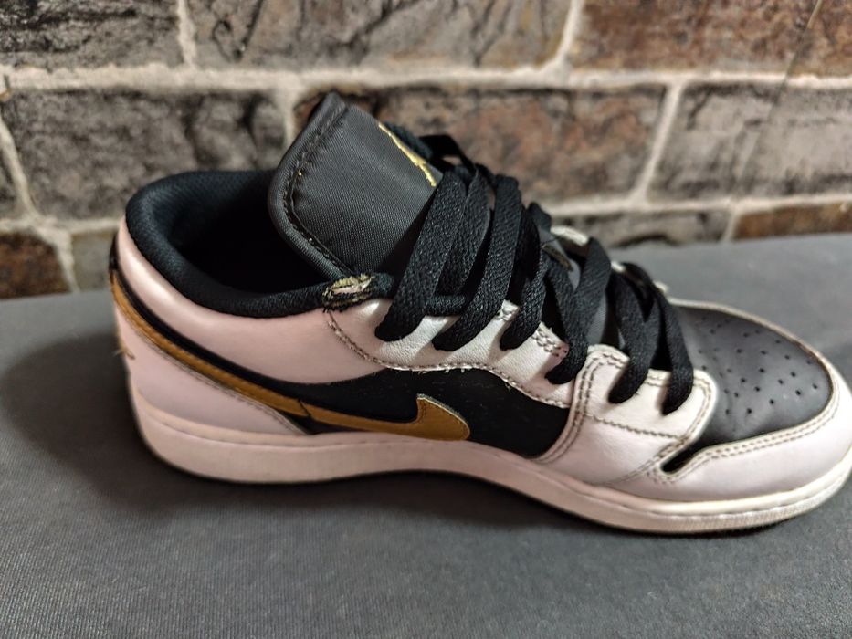 Jordan 1 low mărimea 39 (24.5 cm)